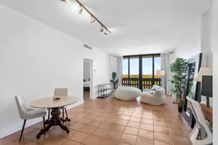 90 Edgewater Dr, Coral Gables, FL 33133 - Photo 4