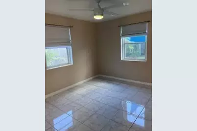 1010 Churchill Circle S, West Palm Beach, FL 33405 - Photo 10