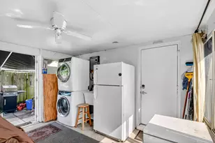 1010 Churchill Cir S, West Palm Beach, FL 33405 - Photo 14