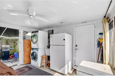1010 Churchill Circle S, West Palm Beach, FL 33405 - Photo 14