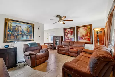 1010 Churchill Circle S, West Palm Beach, FL 33405 - Photo 8