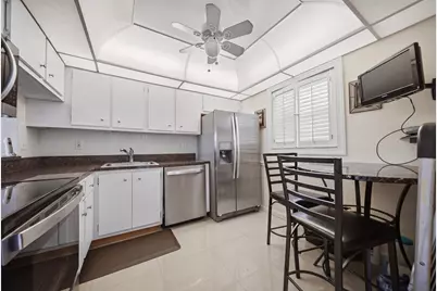 3040 Holiday Springs Boulevard #212, Margate, FL 33063 - Photo 4