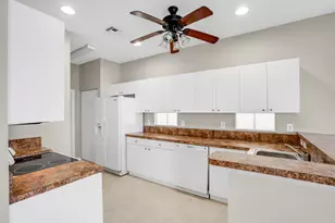 7787 Springfield Lake Dr, Lake Worth, FL 33467 - Photo 24