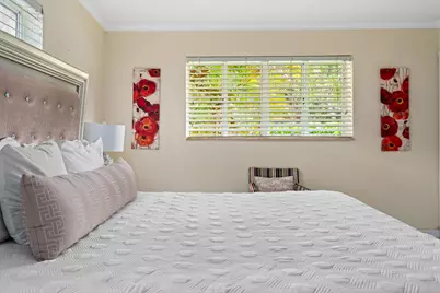 2757 NE 14th Avenue, Wilton Manors, FL 33334 - Photo 12