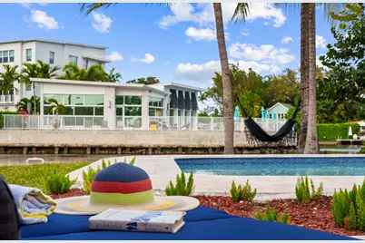 2757 NE 14th Avenue, Wilton Manors, FL 33334 - Photo 46