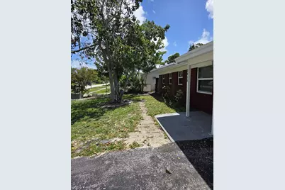 3818 Everglades Road, Palm Beach Gardens, FL 33410 - Photo 2