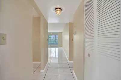 9460 Sunrise Lakes Boulevard #106, Sunrise, FL 33322 - Photo 6