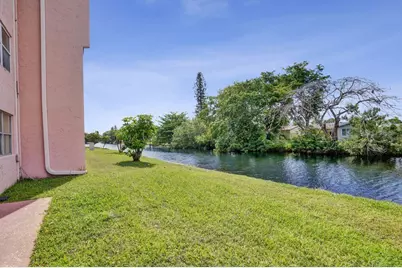 9460 Sunrise Lakes Boulevard #106, Sunrise, FL 33322 - Photo 24