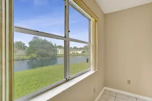 9460 Sunrise Lakes Blvd, Sunrise, FL 33322 - Photo 16