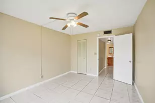 9460 Sunrise Lakes Blvd, Sunrise, FL 33322 - Photo 14