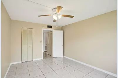 9460 Sunrise Lakes Boulevard #106, Sunrise, FL 33322 - Photo 12