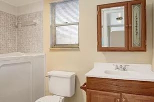9460 Sunrise Lakes Blvd, Sunrise, FL 33322 - Photo 20