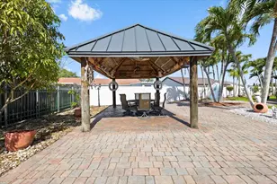 20300 SW 129th Pl, Miami, FL 33177 - Photo 12