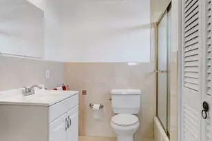 427 Golden Isles Dr, Hallandale Beach, FL 33009 - Photo 22