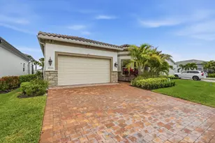 10550 Northbrook Cir, Palm Beach Gardens, FL 33412 - Photo 4