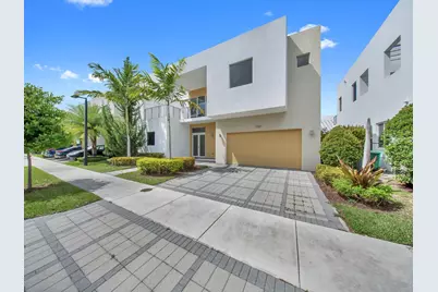 10081 NW 75th Terrace, Doral, FL 33178 - Photo 2