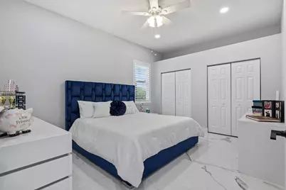 15062 N 73rd St Street N, The Acreage, FL 33470 - Photo 18