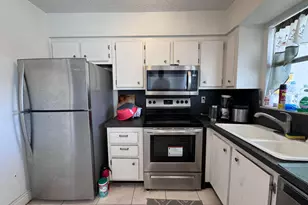 1100 SE 4th Ave, Deerfield Beach, FL 33441 - Photo 4