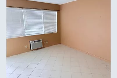 402 Markham S, Deerfield Beach, FL 33442 - Photo 10