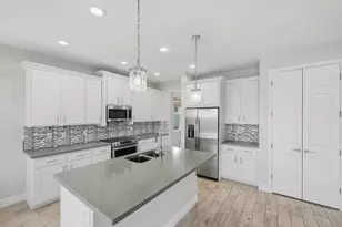 11277 SW Lake Park Dr, Port Saint Lucie, FL 34987 - Photo 8