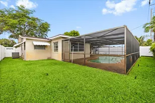 3509 Garden Ln, Miramar, FL 33023 - Photo 6