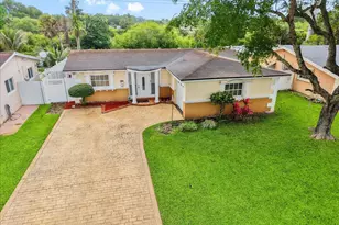3509 Garden Ln, Miramar, FL 33023 - Photo 2