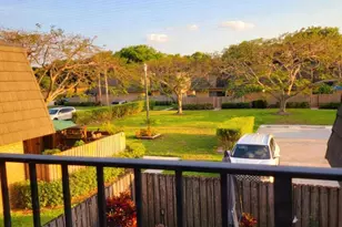 727 7th Way, West Palm Beach, FL 33407 - Photo 2