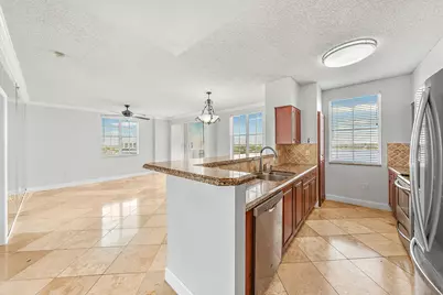 616 Clearwater Park Road #913, West Palm Beach, FL 33401 - Photo 2