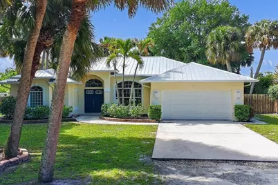 612 SE 6th Street, Stuart, FL 34994 - Photo 1