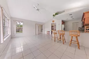 22564 Middletown Dr, Boca Raton, FL 33428 - Photo 6