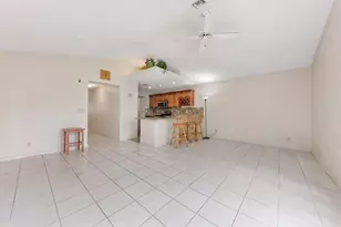 22564 Middletown Dr, Boca Raton, FL 33428 - Photo 4