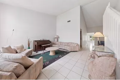 22564 Middletown Drive, Boca Raton, FL 33428 - Photo 2