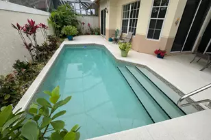 77 Spyglass Way N, Palm Beach Gardens, FL 33418 - Photo 1