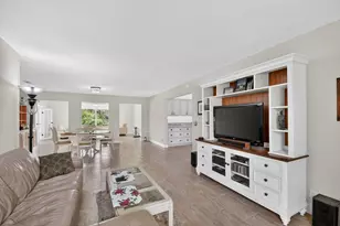 1262 Essex Dr, Wellington, FL 33414 - Photo 4