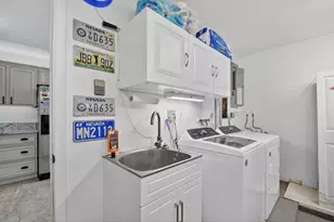 1262 Essex Dr, Wellington, FL 33414 - Photo 44