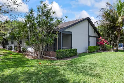 364 Quebec Court, Royal Palm Beach, FL 33411 - Photo 8