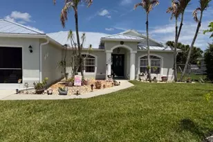 925 SW Worcester Ln SW, Port Saint Lucie, FL 34953 - Photo 2