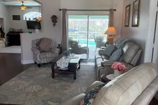 925 SW Worcester Ln SW, Port Saint Lucie, FL 34953 - Photo 8