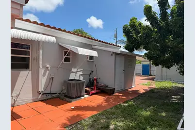 1674 NE 169th Street, North Miami Beach, FL 33162 - Photo 16
