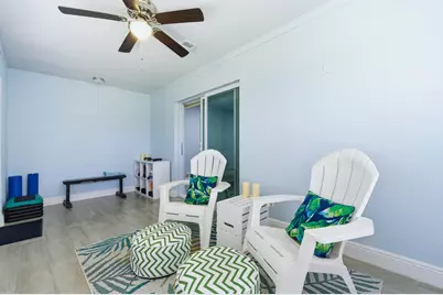 586 Laconia Circle, Lake Worth, FL 33467 - Photo 8