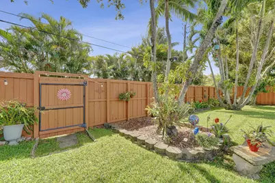1921 N 49th Avenue, Hollywood, FL 33021 - Photo 86
