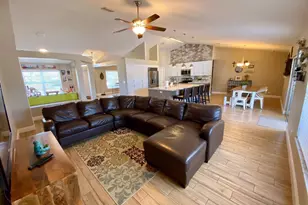 501 SW Fifer Ave, Port Saint Lucie, FL 34953 - Photo 6