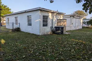 14521 Ellington St, Miami, FL 33176 - Photo 4