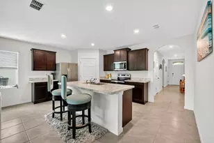 543 SW Whitmore Dr, Port Saint Lucie, FL 34984 - Photo 4
