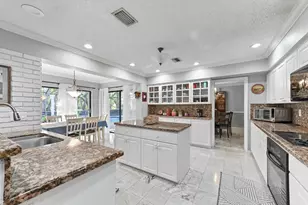 9351 NW 44th Pl, Coral Springs, FL 33065 - Photo 8