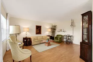 349 Capri, Delray Beach, FL 33484 - Photo 2