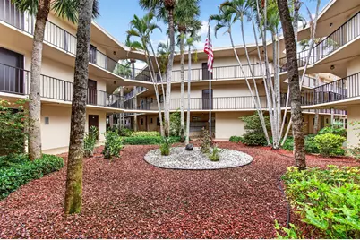 5280 Las Verdes Circle #112, Delray Beach, FL 33484 - Photo 2
