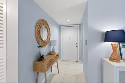 5280 Las Verdes Circle #112, Delray Beach, FL 33484 - Photo 8