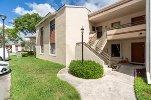 9819 NW 3rd Ct, Plantation, FL 33324 - Photo 1