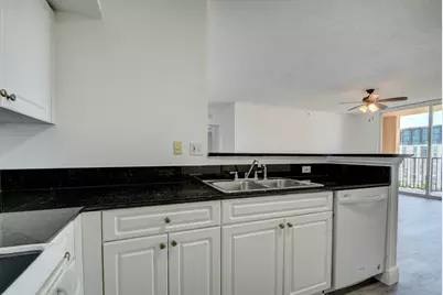 651 Okeechobee Boulevard #809, West Palm Beach, FL 33401 - Photo 8